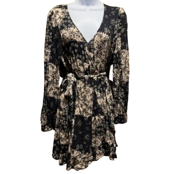 SO Floral Faux Wrap Mini Dress | Long Sleeve Black & Cream Patchwork Print - Picture 8 of 8
